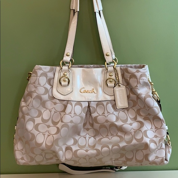 Coach Handbags - Coach Purse